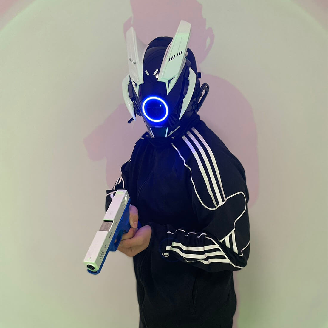 FuturFam-cyberpunk-mask-with-round-light-wings-cosplay-costume-props-for-men