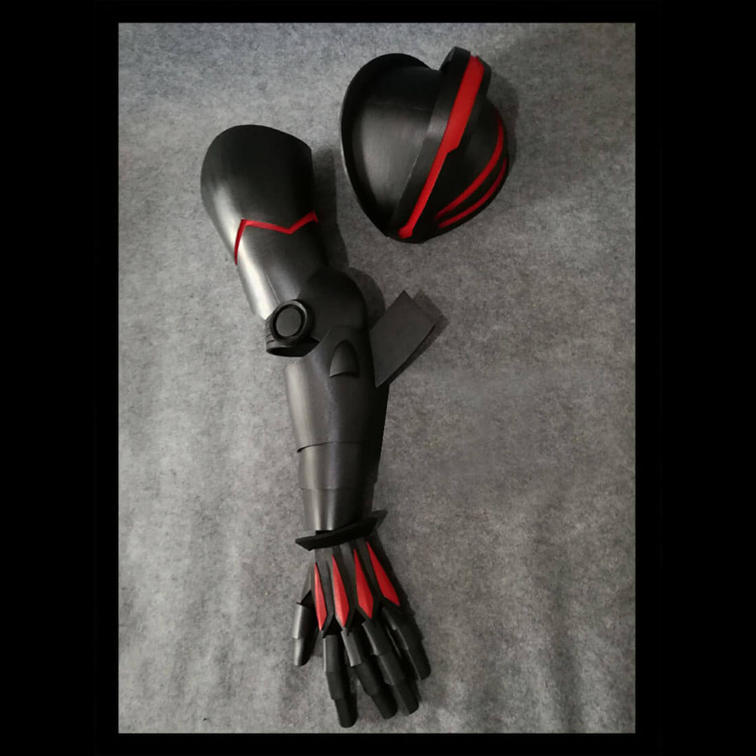 FuturFam-cyberpunk-red-hand-wrist-armor-cosplay-prop-for-masquerade-parties