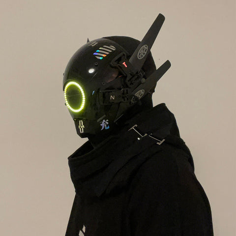 FuturFam-future-cyberpunk-techwear-mask-with-led-lights-halloween-props