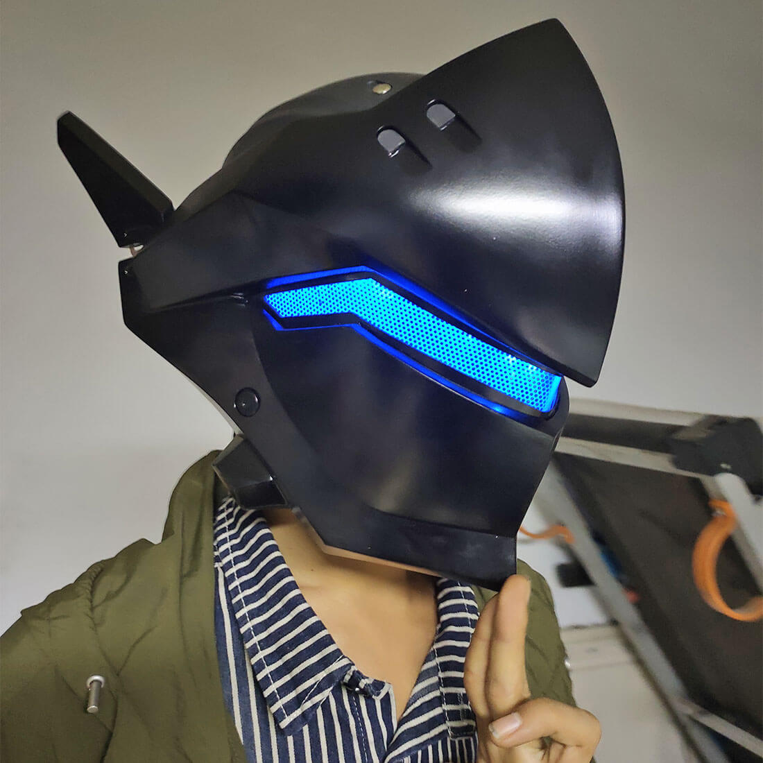 FuturFam-future-mecha-cyberpunk-black-helmet-halloween-cosplay-toys-for-men