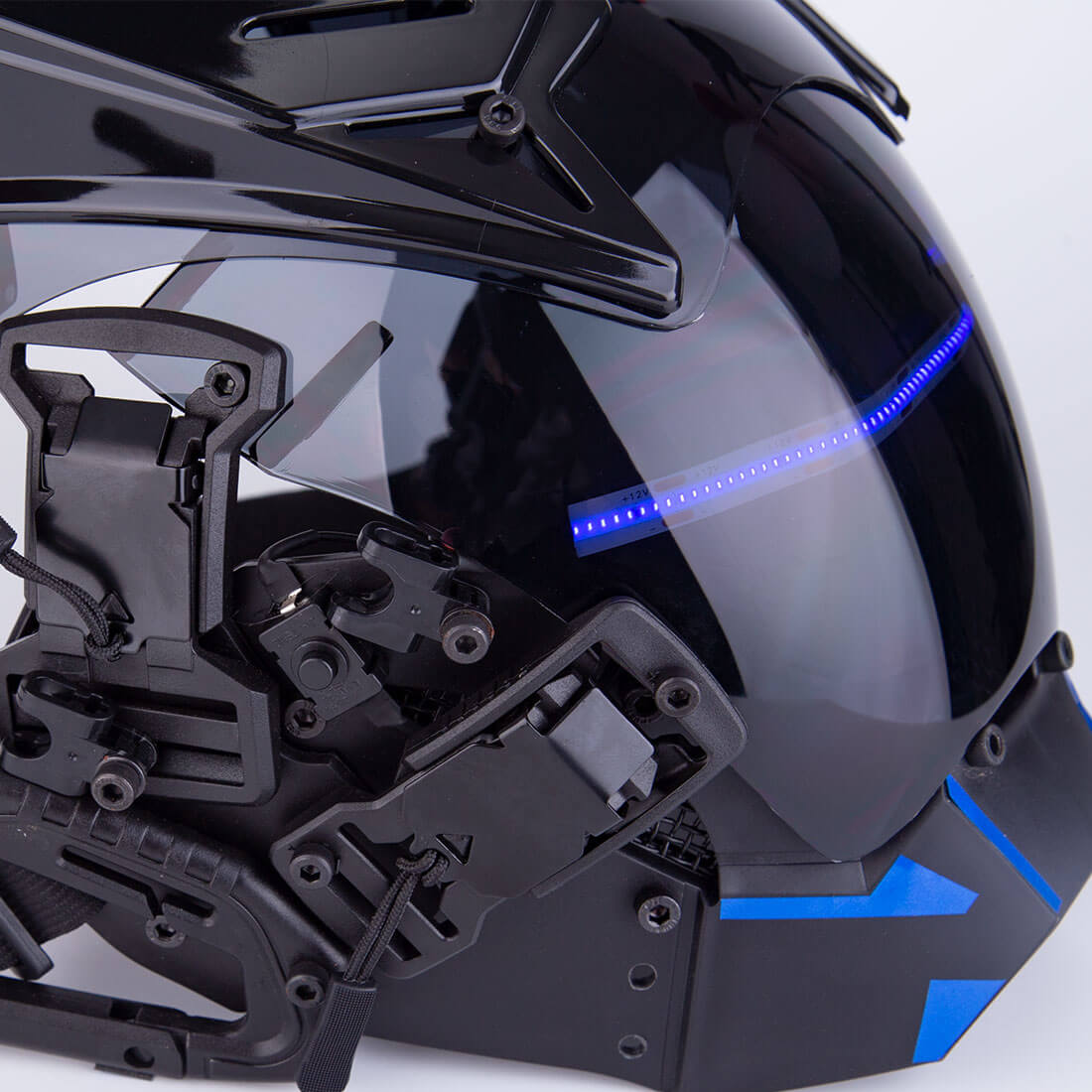 FuturFam-mechanical-future-cyberpunk-helmet-mask-cosplay-costume-props-with-transverse-lights-for-men 