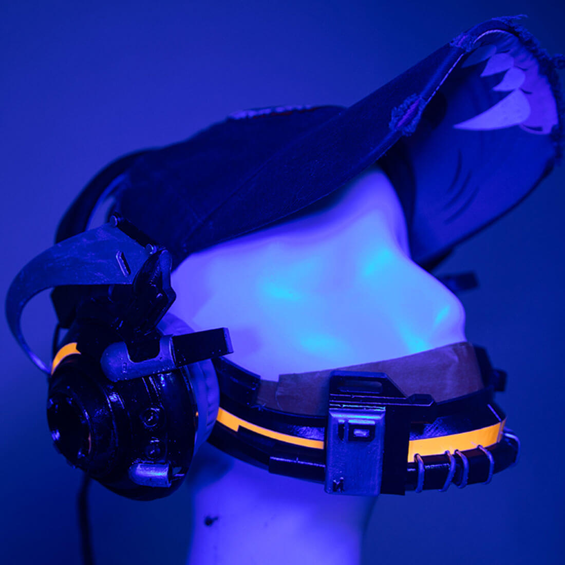 sci-fi-cyberpunk-headphone-chin-tech-luminous-costume-halloween-cosplay-party